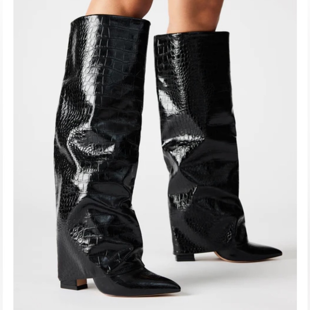 RARE FIND Steve Madden Stuntin Black Crocodile Boots Size 7 1/2